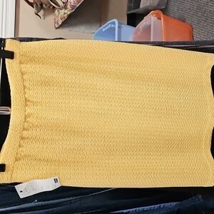 St. John  Gold Skirt Size 6